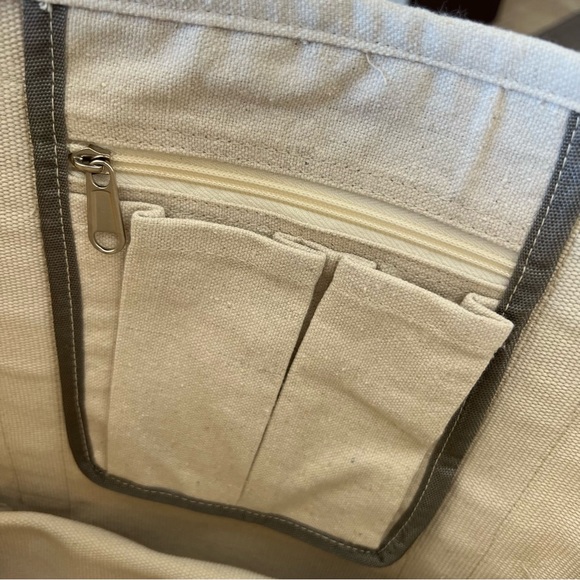 HGTV Tote Bag, Brand New - Picture 4 of 4